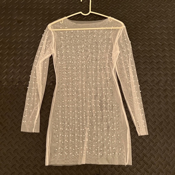 Pearl coverup - Picture 2 of 2